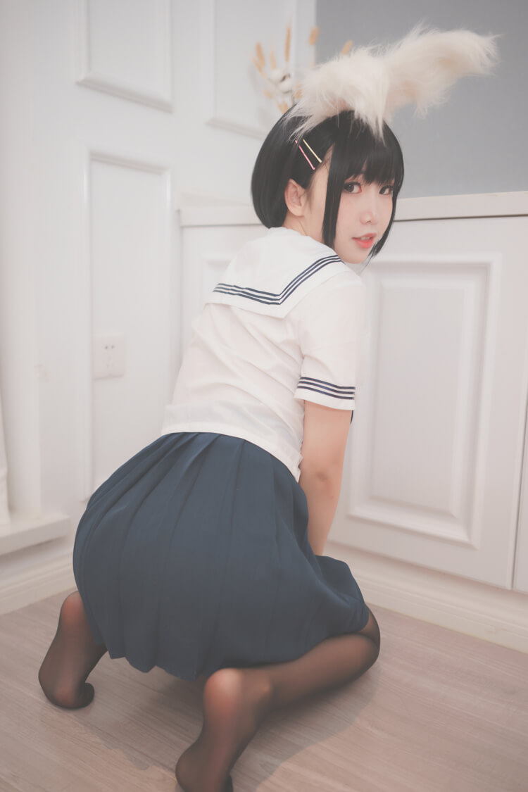 [cosplay]面饼仙儿-兔耳JK[17P/170MB]