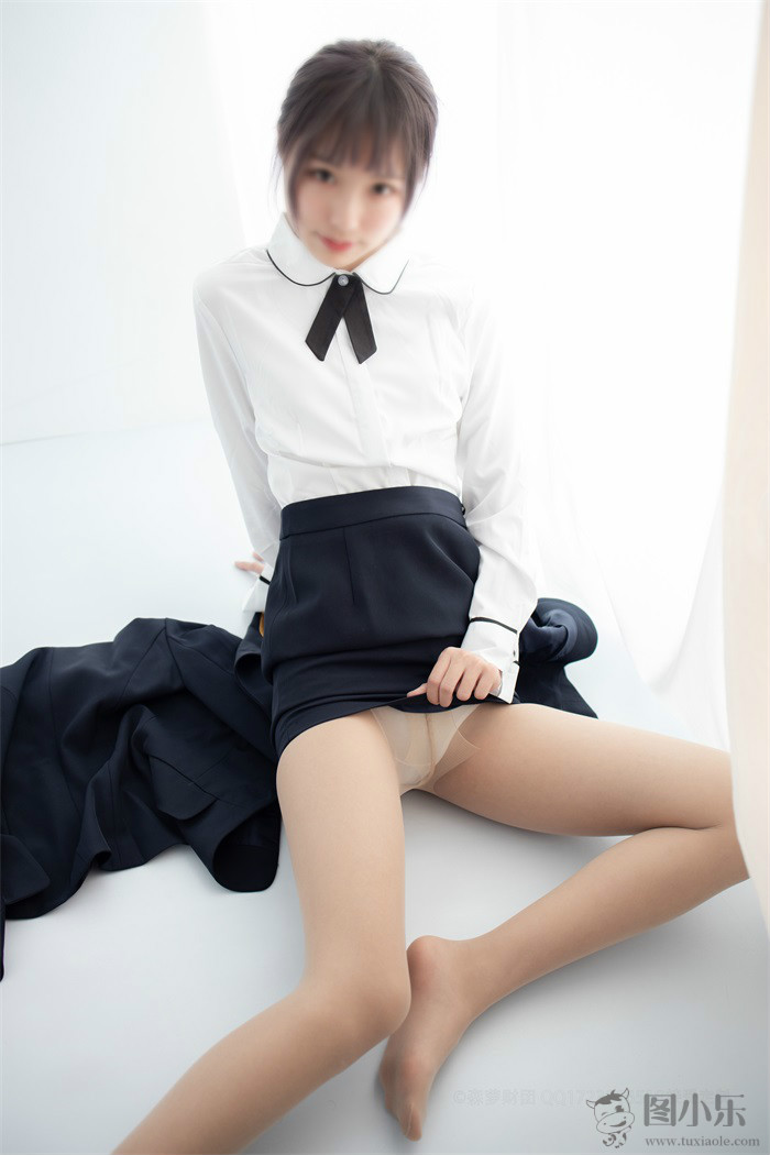 森萝财团 X-050 20D肉丝空姐制服 [146P/1V/2.99G]