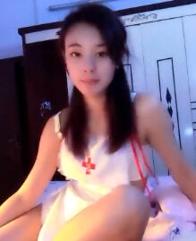 美女主播护士装直播大秀