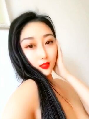 闲鱼大美女刘馨予